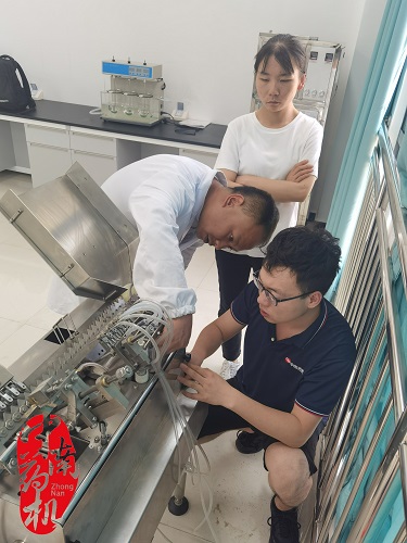 云南理工職業(yè)學(xué)院︰第二批設備的安裝調試